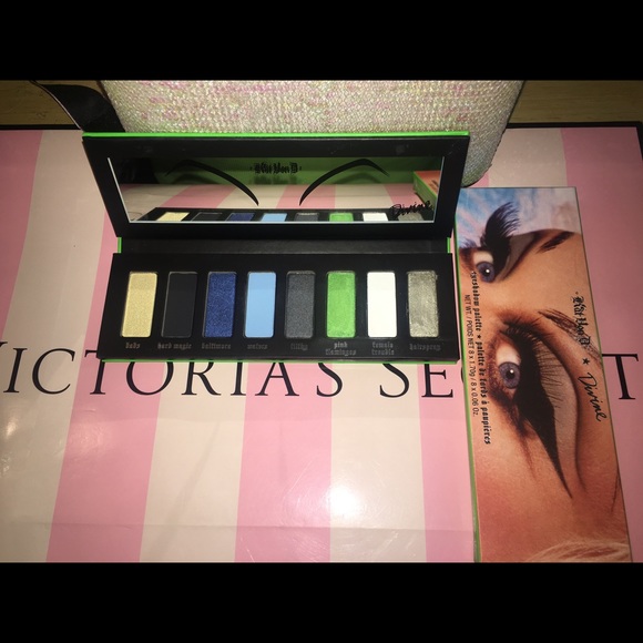 Kat Von D Other - Kat Von D Divine Eyeshadow Palette